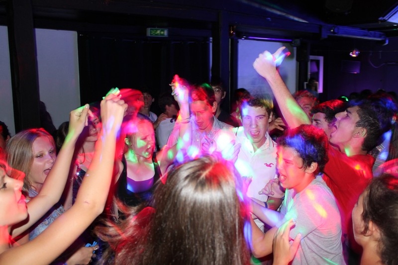 Village Camps International Summer Camp Leysin, Switzerland 2025-08-09 https://www.villagecamps.com/journals_admin/images/696-17-disco (32).jpg